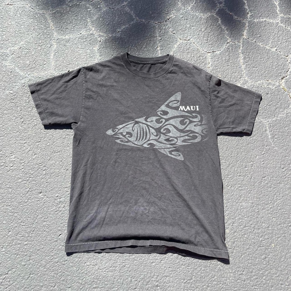 Maui cyber Y2K shark t shirt